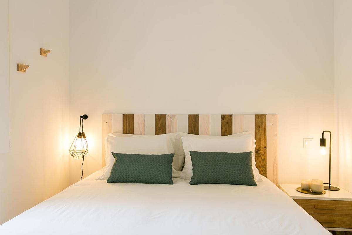 Lovelystay - Cozy 3Bdr Apartment In Estrela Lisboa Exterior foto