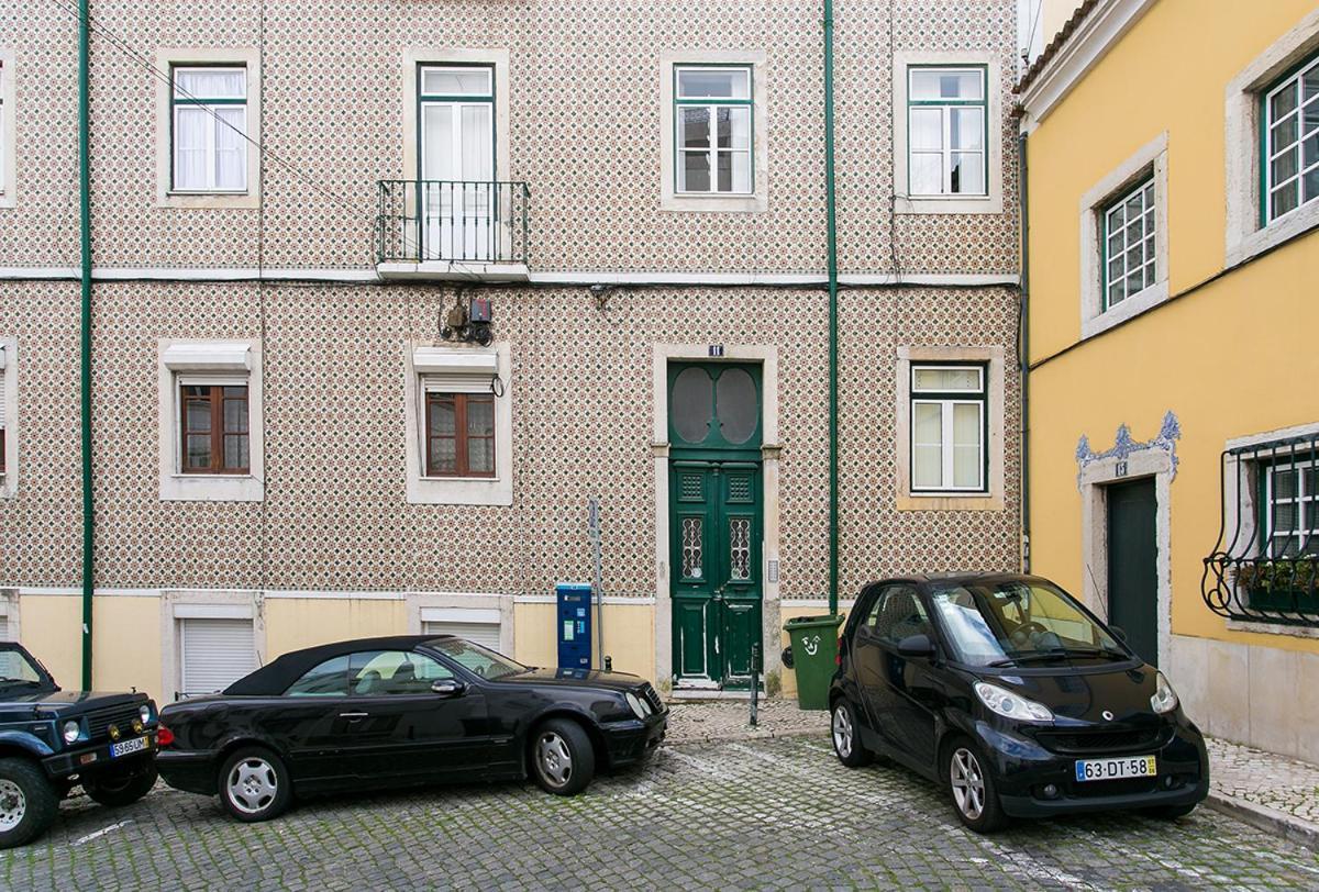 Lovelystay - Cozy 3Bdr Apartment In Estrela Lisboa Exterior foto