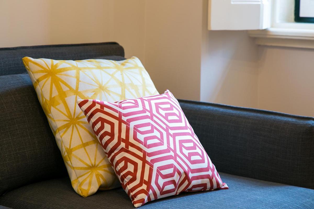 Lovelystay - Cozy 3Bdr Apartment In Estrela Lisboa Exterior foto